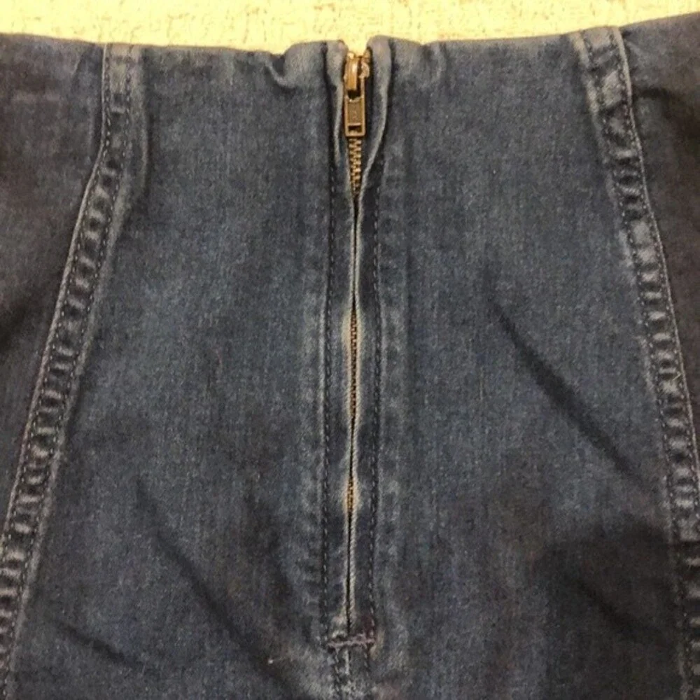 Free People Femme Mini Blue Jean Two Toned Skirt Size 2